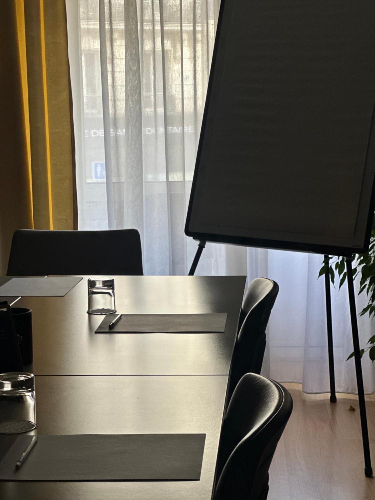Hotel Locomo - Gare De Lyon Bastille باريس المظهر الخارجي الصورة